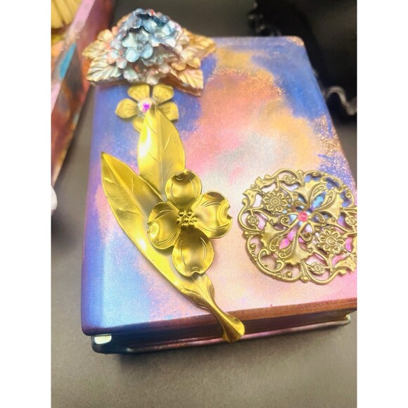 Vintage Stuart Nye Hand Wrought Brass Dogwood Brooch Old Store Stock Made In NC - Picture 2 of 5